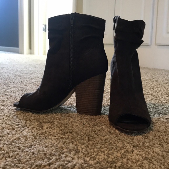 Peep toe booties - Picture 2 of 3